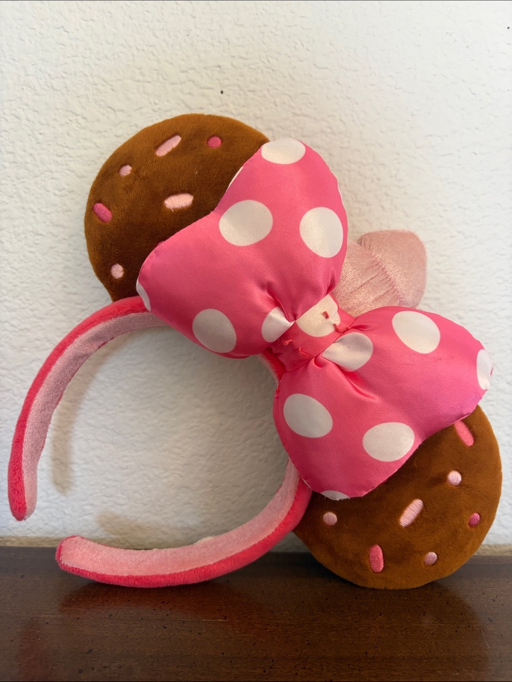 Disney Parks Munchlings Plush Pink Strawberry Cupcake Polka Dot Bow Headband